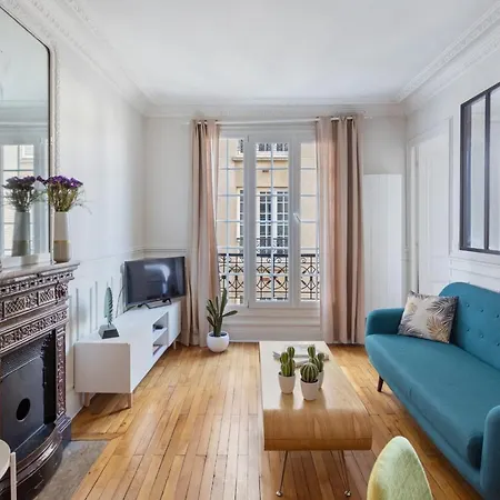 Apartment Montmartre - Cozy For 2 Guests *